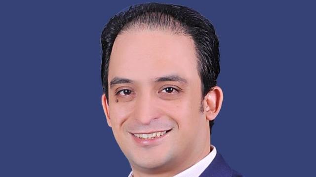 أحمد مجدى كامل.. أول عربى مصرى يفوز بجوائز ستيفى العالمية فى المبيعات وخدمة العملاء 2022
