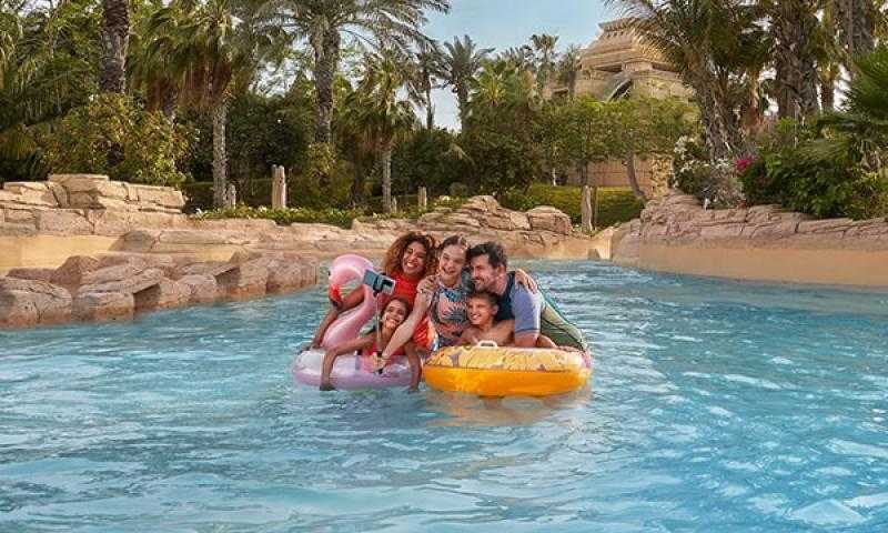 صفقات حصرية في دبي ودولة الإمارات.. بطاقة طيران الإمارات لصعود الطائرة توفر عروضاً واسعة صيفاً