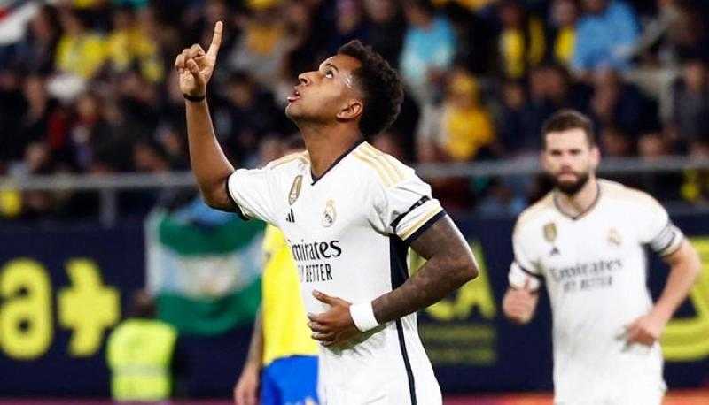 ريال مدريد يعود لصدارة الدوري الإسباني بثلاثية ضد قادش