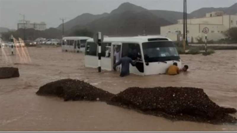 سوء الأحوال الجوية في سلطنة عمان 