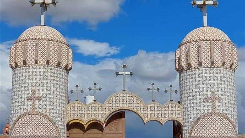 دير القديس مارمرقس بطريق العلمين .. يحتفل اليوم بعيد ” تلميذ المسيح الطوباوى ”