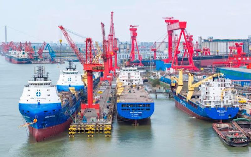 الصين تحافظ على ريادتها العالمية في بناء السفن خلال العام الماضي