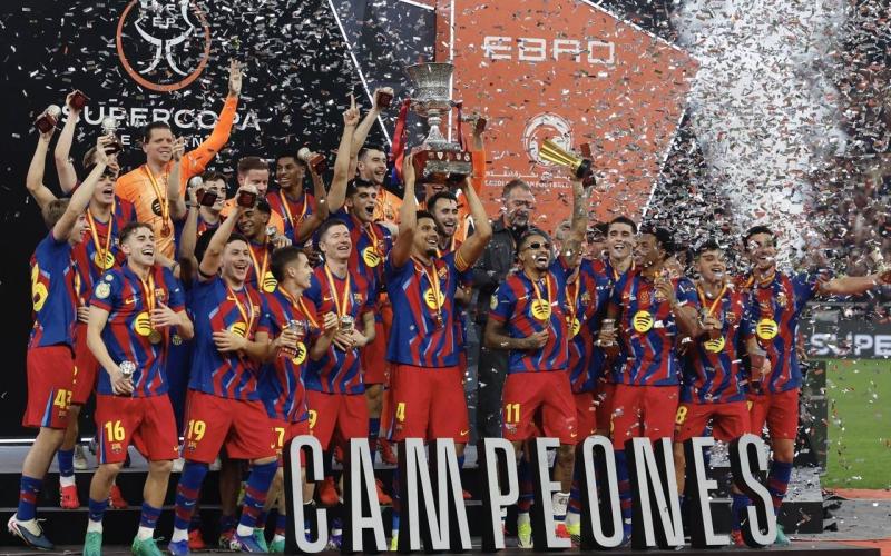 برشلونة يفوزه على نظيره ريال مدريد بثنائية ويتوج رسميا بلقب الدوري الإسباني