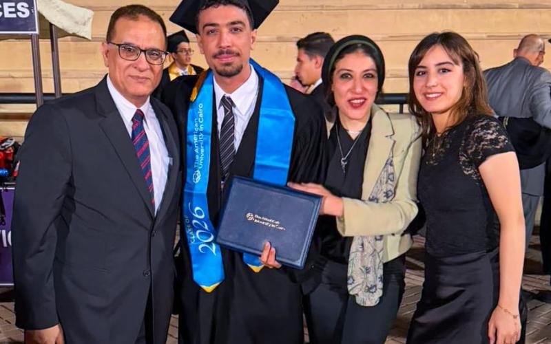 نائب رئيس «النيابة الإدارية» يشهد حفل تخرج كلية الهندسة بالجامعة الأمريكية بالقاهرة
