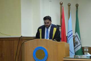 منح الباحث ماجد رضوان حامد درجة الدكتوراه عن دراسة لتعزيز الحوكمة بالجامعات الأهلية