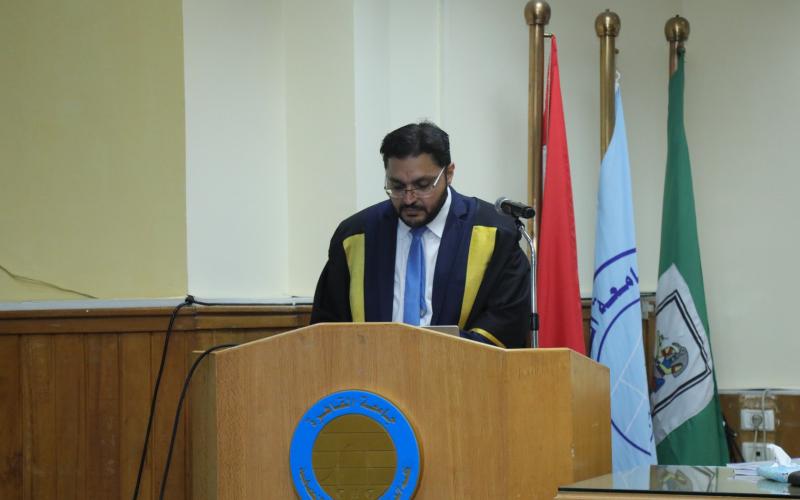 منح الباحث ماجد رضوان حامد درجة الدكتوراه عن دراسة لتعزيز الحوكمة بالجامعات الأهلية