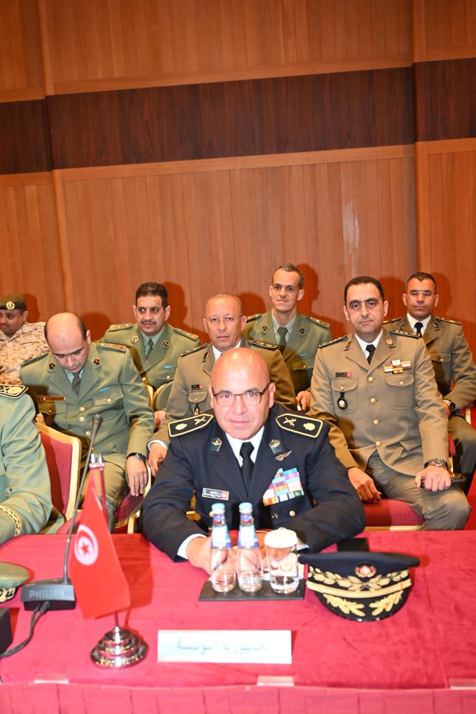 5cdf42a15b0a.jpg